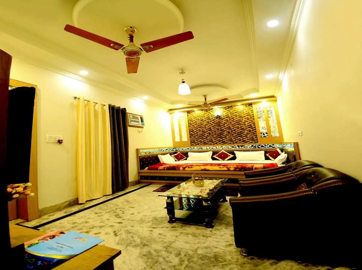 Taj Square A Luxurious Family Homestay Agra