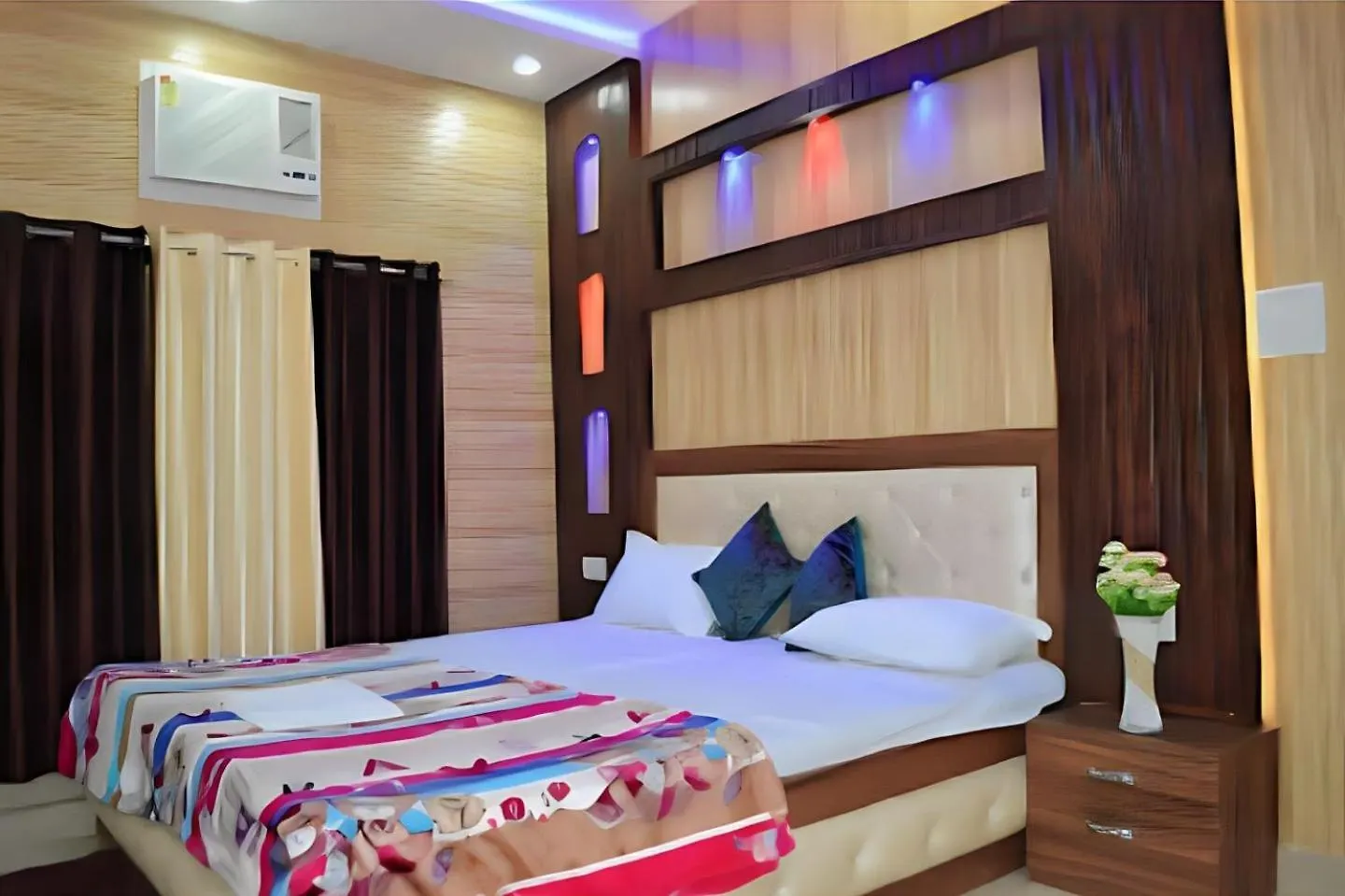 Taj Square A Luxurious Family Homestay Agra  India