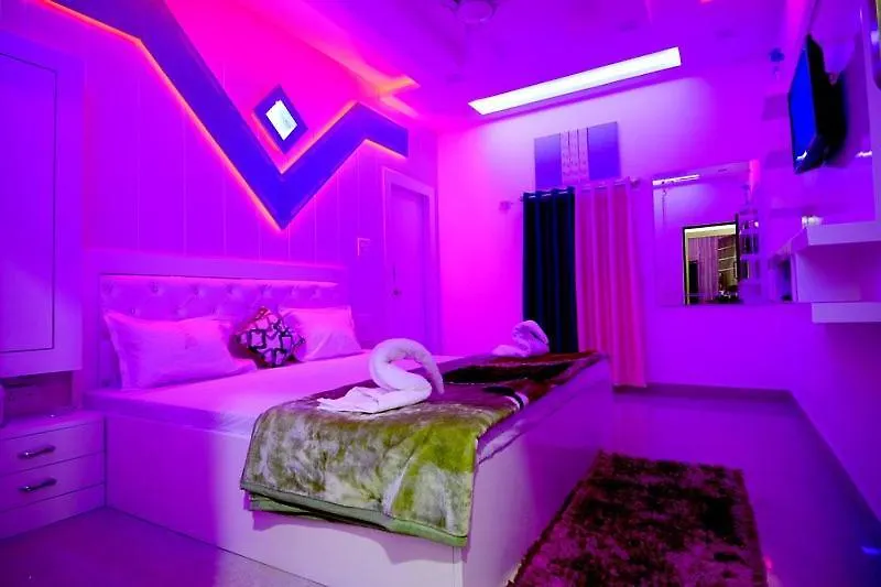 Taj Square A Luxurious Family Homestay Agra   Agra (Uttar Pradesh)