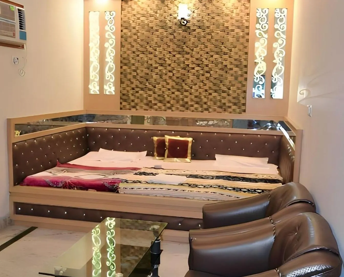 Taj Square A Luxurious Family Homestay Agra   Agra (Uttar Pradesh)