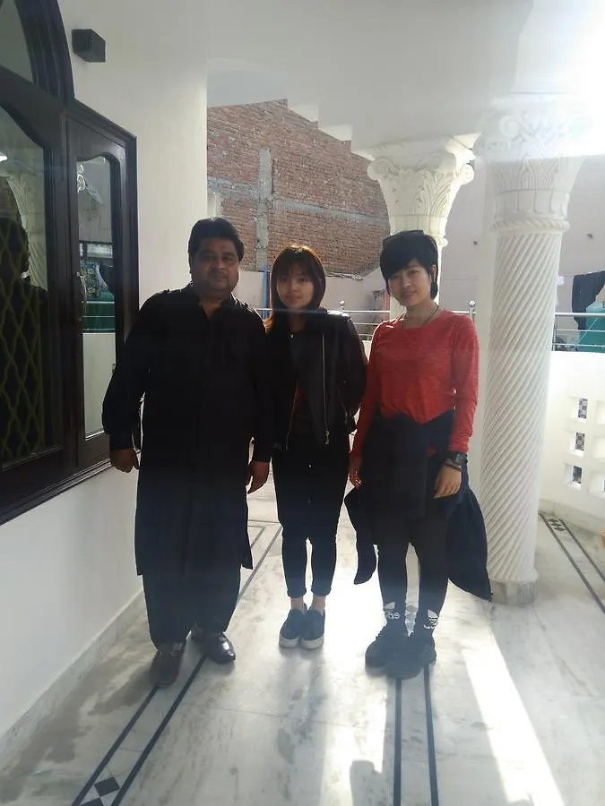 Taj Square A Luxurious Family Homestay Agra