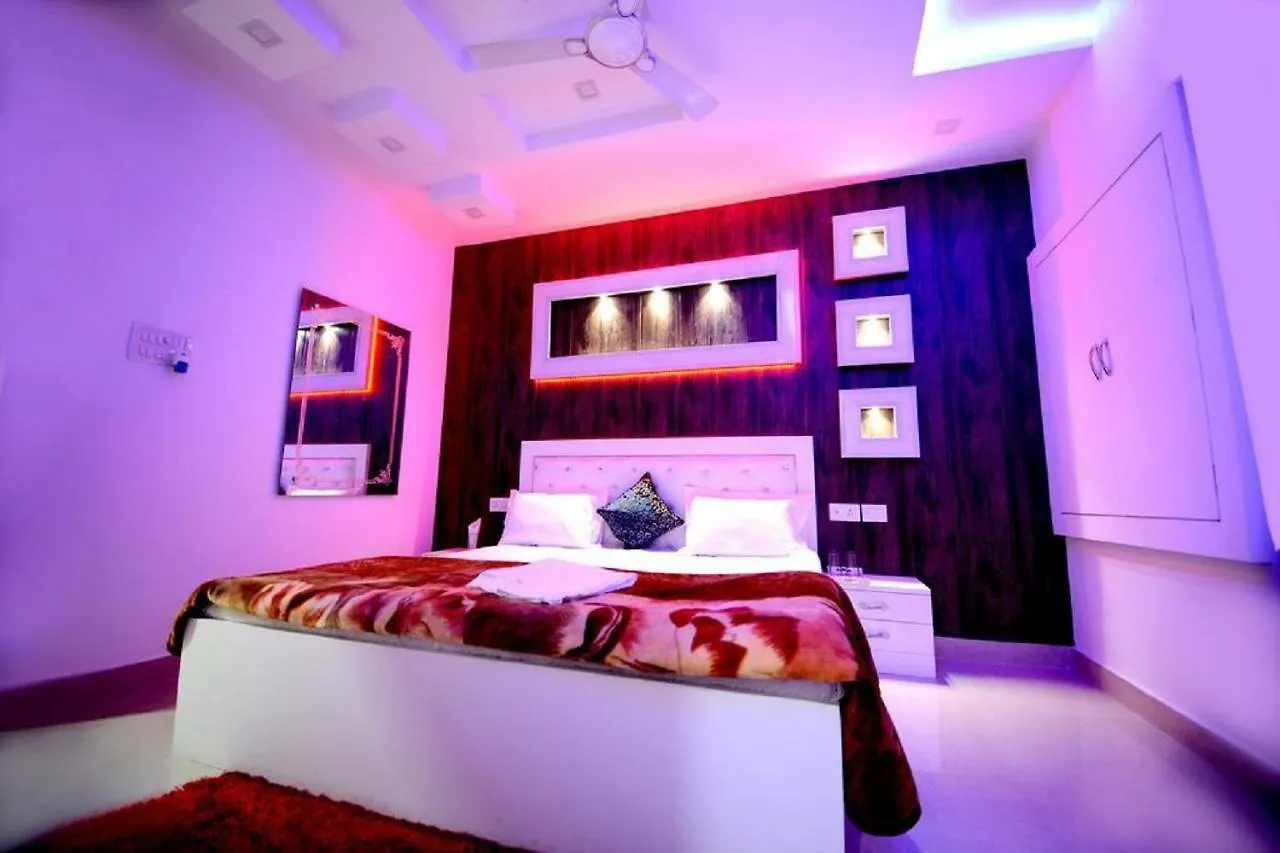 Taj Square A Luxurious Family Homestay Agra